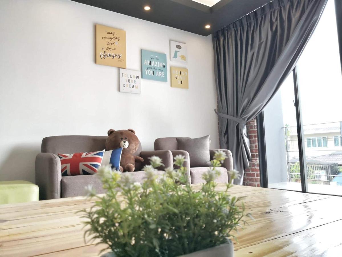 Appartamento 23Loft Kuching Esterno foto